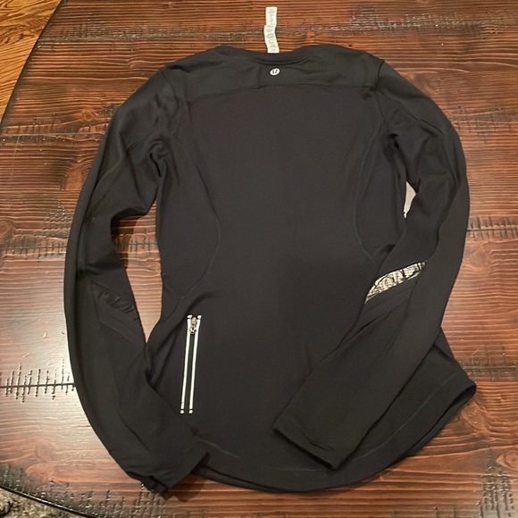 Lululemon long sleeve - Picture 4 of 8